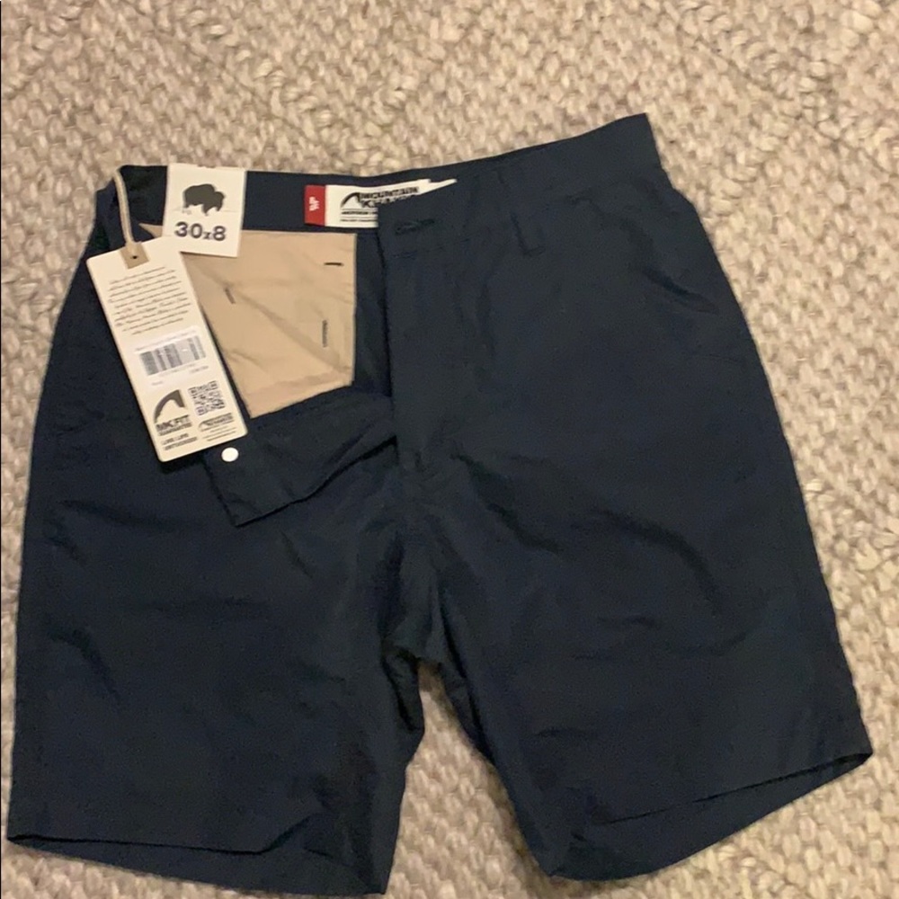 Mountain Khaki Poplin Shorts (Slim Fit)